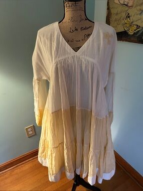 Boho V-Neck Tiered Tunic in White and Pale Yellow